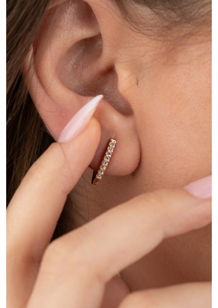 14 Ayar Altın V Hoop Zircon Taşlı Minimalist Küpe AT018 fırsatları