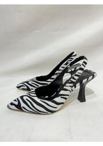 Best Shoes Kadın Sivri Burun Arkası Açık Zebra Desen Topuklu Ayakkabı