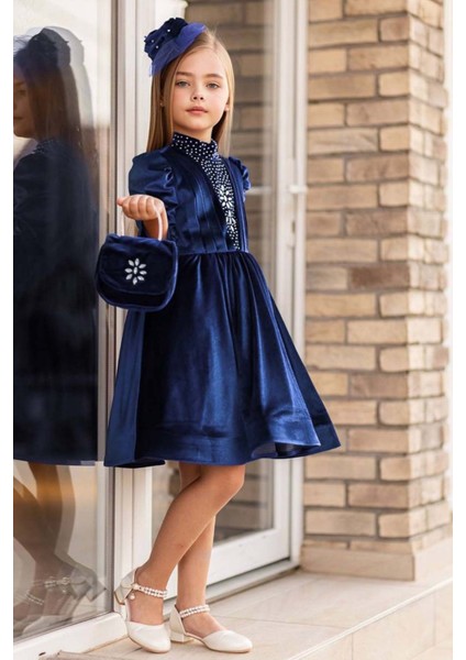 Kız Çocuk Üzeri Çiçek Taş Işlemeli Boğazlı Yaka Lacivert Kadife Abiye