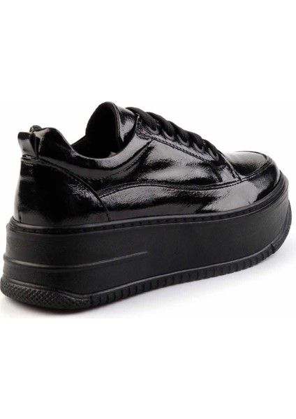 Siyah Rugan Kadın Sneaker K01924041508