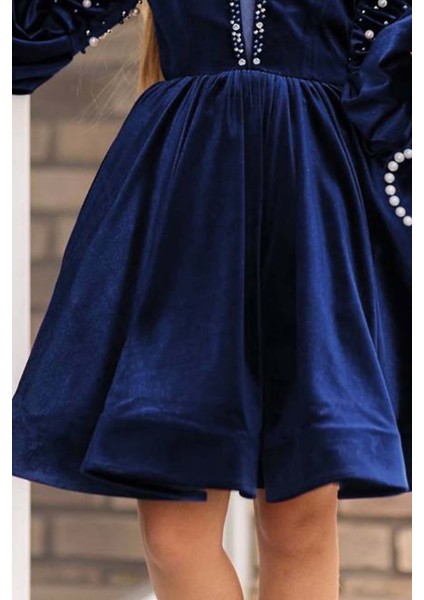 Kız Çocuk Yakadan Göğse ve Omuzları Inci Işlemeli Balon Kollu Lacivert Kadife Abiye fırsatları