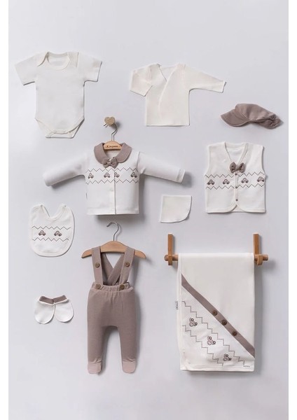 3014MC Bebek Araba Desenli Onlu Bej Kutulu Hastane Çıkış Zıbın Seti (0-3 Ay)