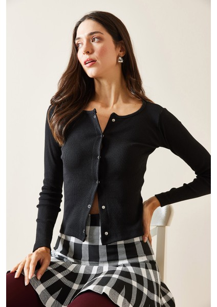 Siyah Çıtçıtlı Bluz 5KXK3-48996-02 fırsatları