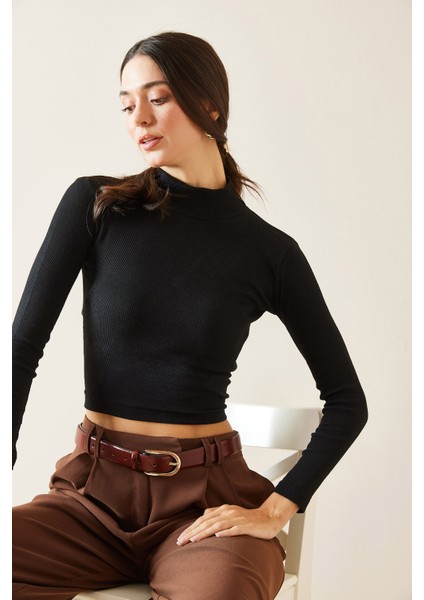 Siyah Sırtı Bağlamalı Bluz 5KXK2-48995-02 modelleri