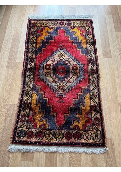 83X149 cm Küçük Boy Çiçek Desenli Vintage El Dokuma Yün Kilim Kondisyon