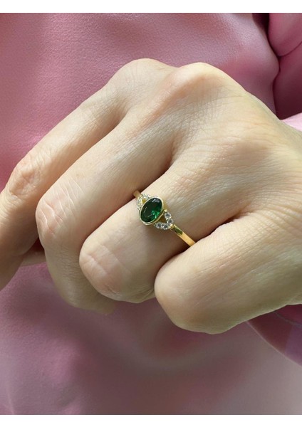 Minik Oval Zümrüt Taşlı 14 Ayar Altın Yüzük Üst Kalite modelleri