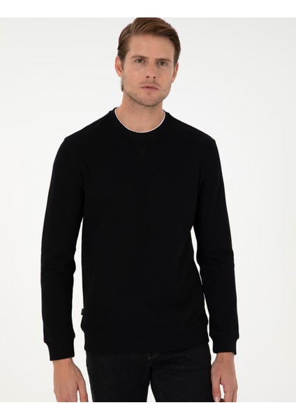 Erkek Siyah Regular Fit Sweatshirt 50296485-VR046