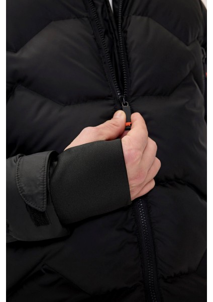 24.02.15.002 Axel Puffer Coat Erkek Ceket