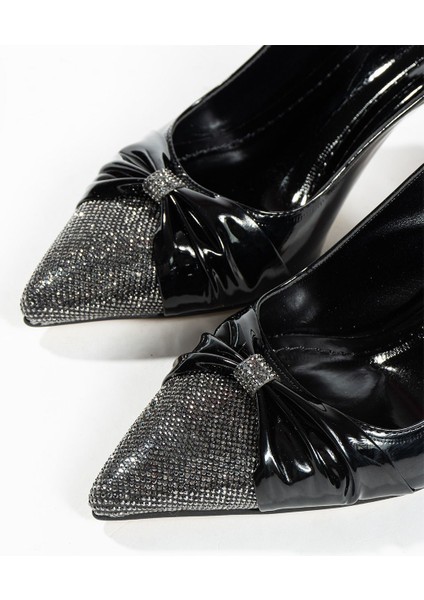 Valencia Kadın Siyah Rugan Taş Detaylı Bilek Bağlı Topuklu Ayakkabı fiyatları