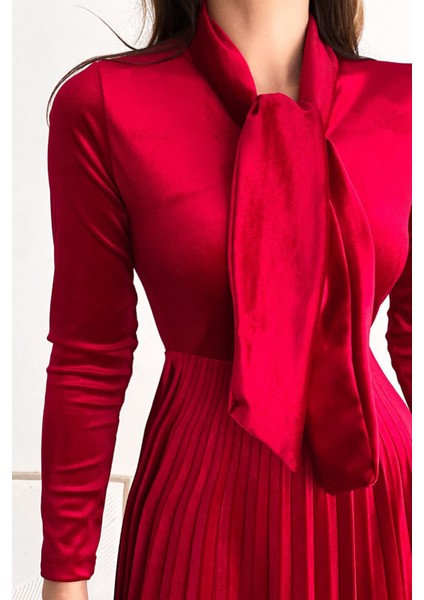 Kadın Yakası Bağlama Detaylı Piliseli Kadife Elbise NBQ012 modelleri