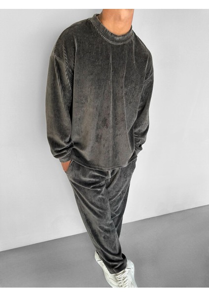 Erkek Oversize Yuvarlak Yaka Fitilli Kadife Sweatshirt Füme