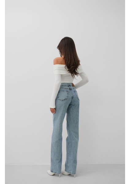 Bacak Dekolteli Mavi Taşlı Jean