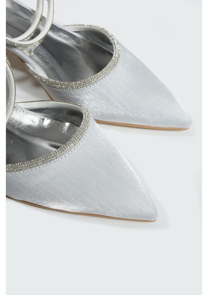 Kadın Bilekten Bağlamalı Topuklu Ayakkabı Şık Tasarım Düz Topuk modelleri