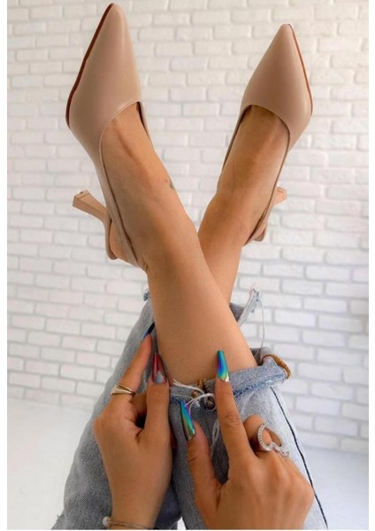 Bej Deri Topuklu Ayakkabı