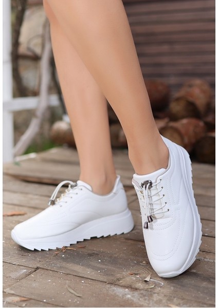 Beyaz Renk Cilt Deri Kolay Bağcık Anahtarlı Kadın Spor Ayakkabı Rmy modelleri