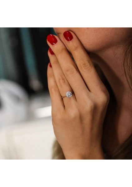 925 Ayar Gümüş 1,30 Ct Görünümlü Tektaş Yüzük