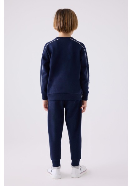 Erkek Çocuk Lisanslı Line Detailed Alt Üst Eşofman Takımı indirimleri