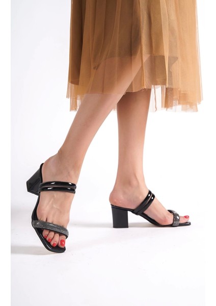 Belda Siyah Rugan Topuklu Terlik fiyatları