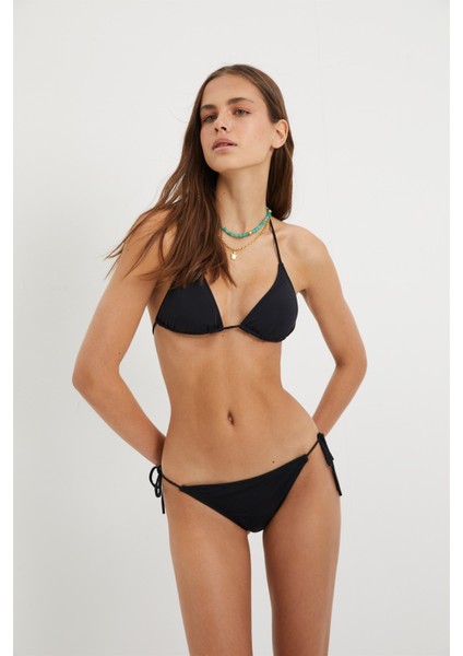 Siyah Yandan Ipli Bikini Altı modelleri