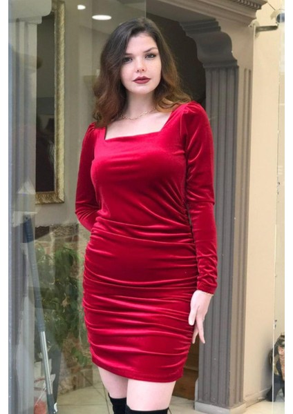 Kare Yaka Detay Büyük Beden Kadife Elbise fiyatları
