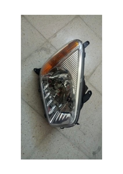 Far Rav4 2001-2003 Sağ Oem No: Yrn 312-1153R-US