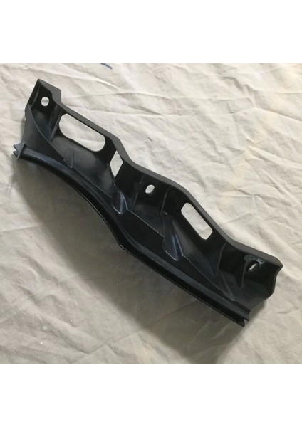 Tampon Bağlantı Braketi Passat 05-10 (Far Altı) Ön Sol (Oem No: 3C0807889A)