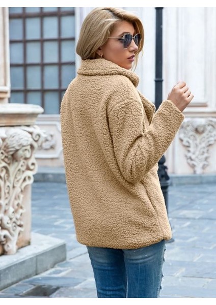 Astarlı Düğmeli Peluş Mont modelleri