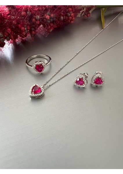 Gümüş Kalpli Yüzük Kolye Küpe Seti