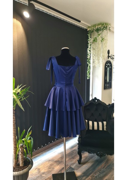 Lacivert Saten Kumaştan Katkat Etekli Kareyaka Mini Boy Mezuniyet Elbisesi fiyatları