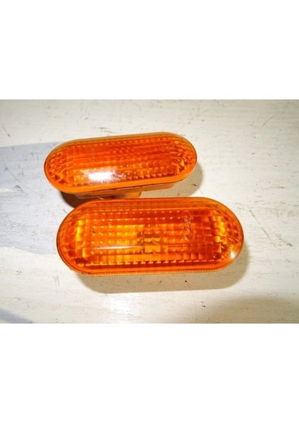 Ön Çamurluk Sinyali Sarı Ford Fıesta Bm 06- (Oem No: 2S6A 13K354 Ad)