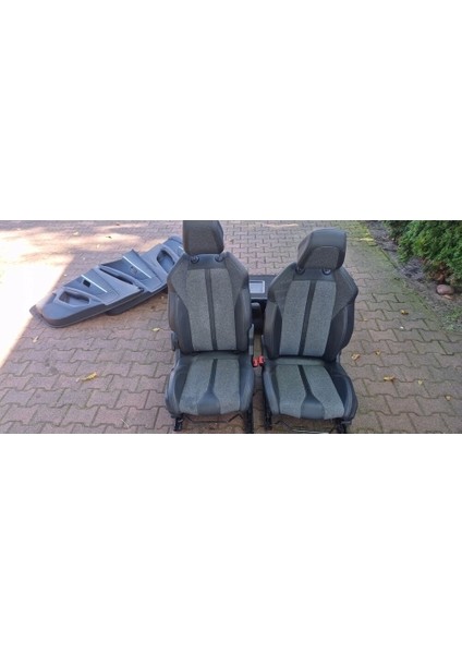 Sağ Ön Koltuk Oturma Yerı Karkası Psa 3008/5008 B.M 2016- (Oem No: 1622708480)