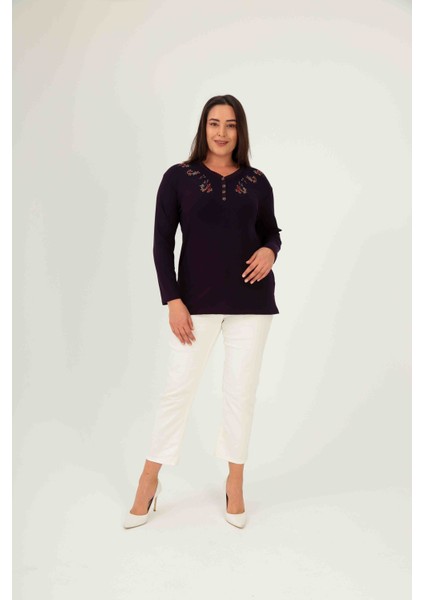 Yonca Işlemeli Kadın Bluz modelleri