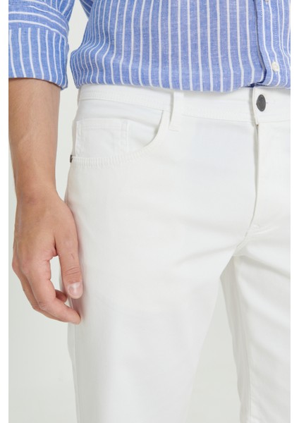 Slim Fit Dar Kesim Yan Cepli Gofre Desenli Şort