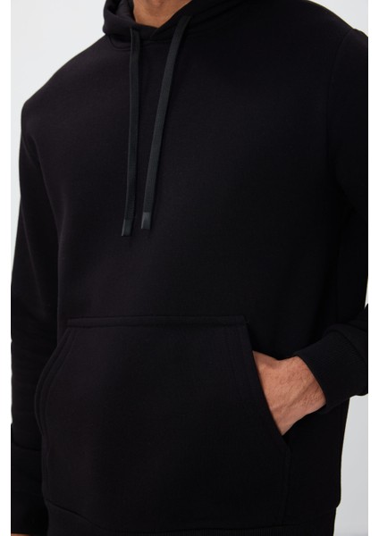 Siyah Pamuklu Kalın Içi Tüylü Yumuşak Dokulu Comfort Fit Nakışlı Erkek Sweatshirt - 88419