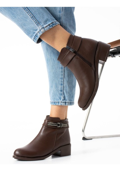 Kadın Fermuarlı Yandan Burgu Taş Detaylı Cilt Günlük Bot Çizme Ayakkabı modelleri