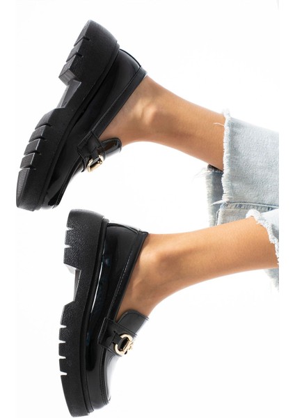 Hafif Taban Gold Toka Detaylı Kadın Loafer Ayakkabı fiyatları