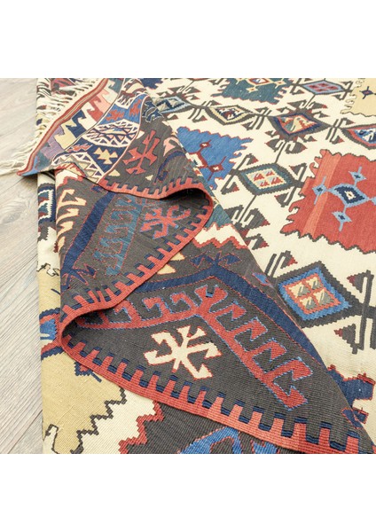 Cliff Etnik Tasarımlı Yün Kilim 234X303 cm