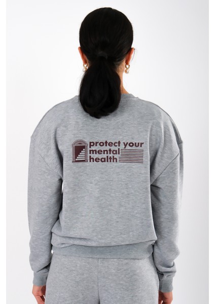 Protect Your Mental Health Relaxed Fit Sweatshirt Kadın - Gri fiyatları