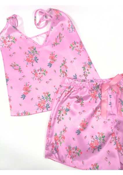 Çiçek Desenli Pembe Saten Şortlu Pijama Takımı