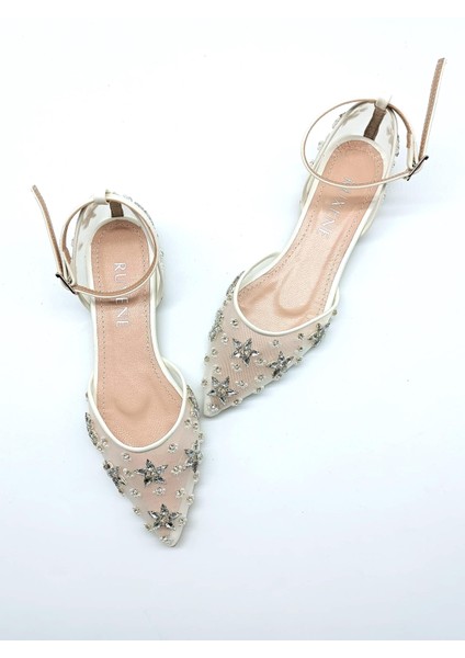 Flora Taş Işleme Detaylı Düz Bilekten Bantlı Sivri Burun 2 cm Topuklu Gelin Ayakkabısı