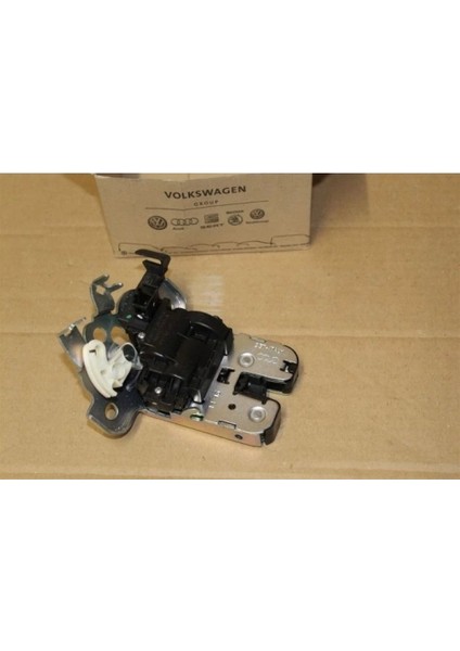 Kilit Bagaj Kapak A3 / A4 / A5 / A6 / Q3 / Q5 / Ibıza / Toledo / Superb / Fabıa / Octavıa / Rapıd 13SONRASI (Oem No: 8R0827505A)