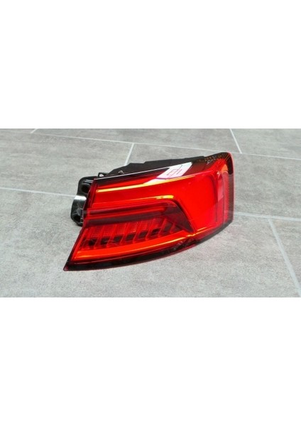 Stop Lambası A5 17-20 Dış Sağ (Oem No: 8W6945092P)