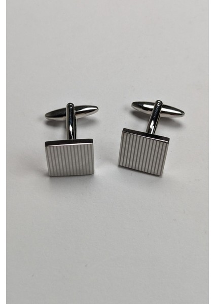 Mendilli Klasik Çizgi Desenli Kravat ve Metal Kol Düğmeli Erkek Hediye Seti fırsatları