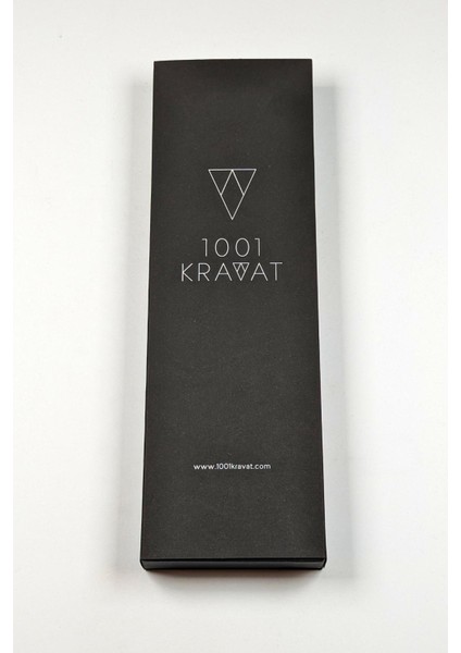 Mendilli Klasik Çizgi Desenli Kravat ve Metal Kol Düğmeli Erkek Hediye Seti indirimleri