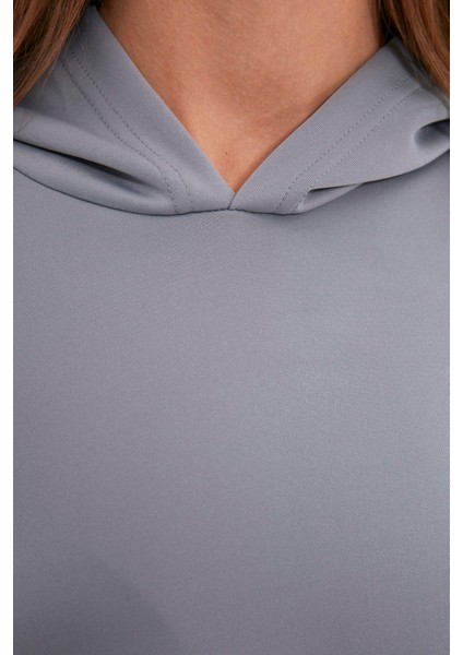 Kadın Tesettür Moda Şık Regular Kapüşonlu Standart Kol Uzun Geniş Kalıp Cepli Scuba Örme Sweatshirt