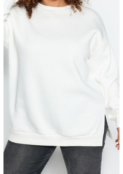 Kadın Büyük Beden Oversize Bisiklet Yaka Standart Kol Bej Kalın Polarlı Yırtmaçlı Örme Sweatshirt
