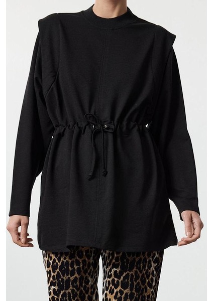 Kadın Tesettür Moda Şık Relaxed Bisiklet Yaka Düşük Kol Regular Bağçık Detaylı Sweatshirt