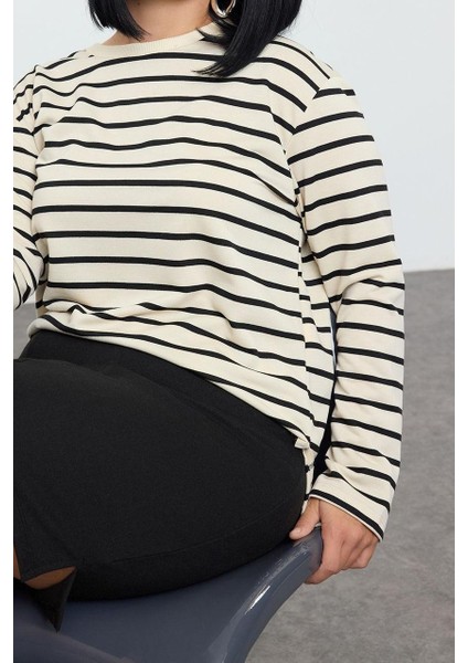 Kadın Büyük Beden Regular Bisiklet Yaka Standart Kol Regular Çizgili Normal Kalıp Örme Sweatshirt fiyatları