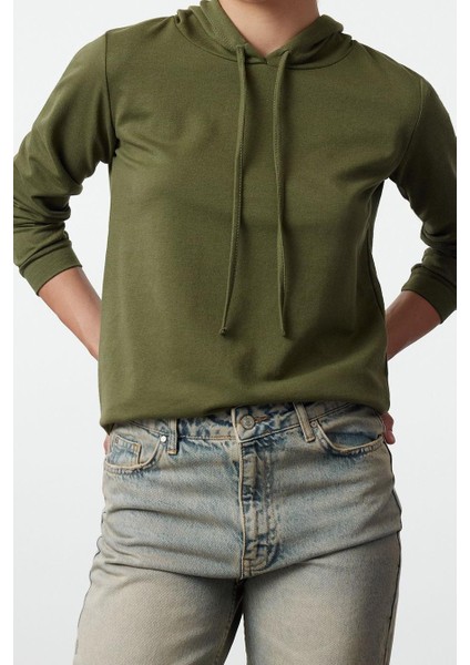 Kadın Moda Şık Regular Kapüşonlu Standart Kol Regular Basic Ince Örme Sweatshirt