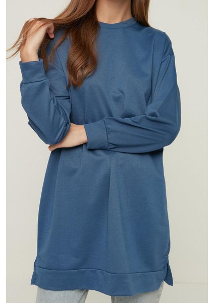 Kadın Tesettür Moda Şık Relaxed Bisiklet Yaka Düşük Kol Uzun Yırtmaç Detaylı Basic Örme Sweatshirt